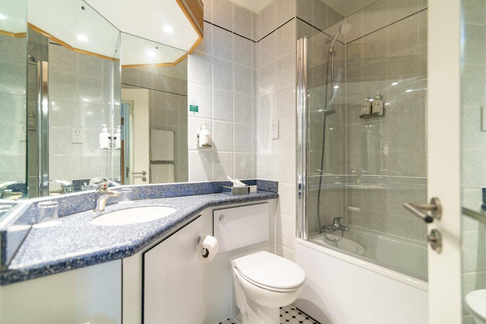 Holiday Inn Ashford - North A20 By Ihg Kültér fotó